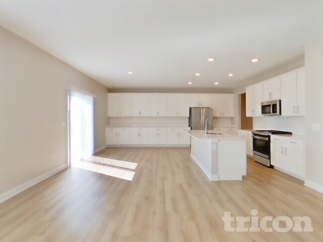 Photo - 4883 Morenci Ct