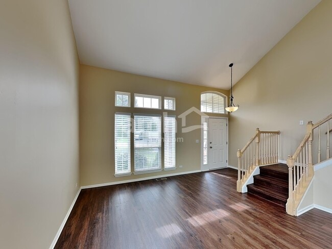 Photo - 2030 Brittany Bnd