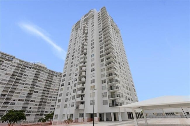Photo - 2750 NE 183rd St Unit 1104