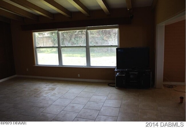 Photo - 2537 Coral Way W