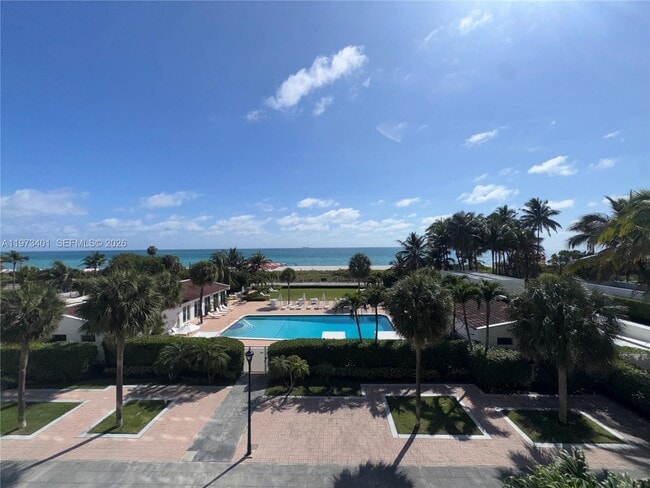 2457 Collins Ave Unit 405