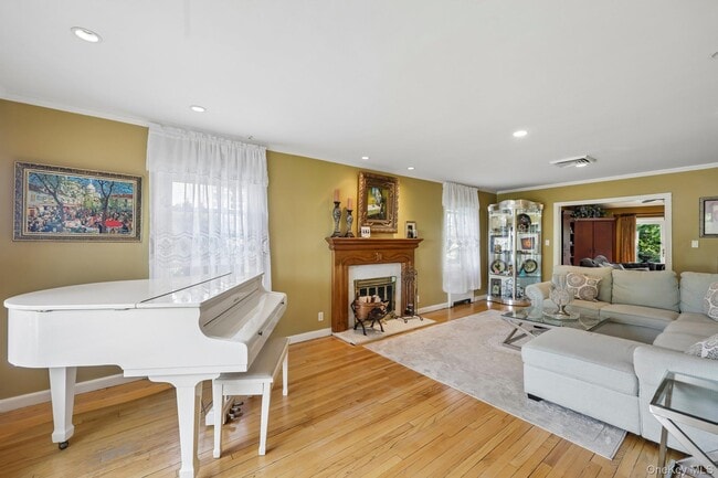 1304 Harbor Rd