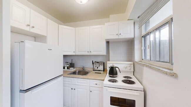 Photo - 267 St. George Street