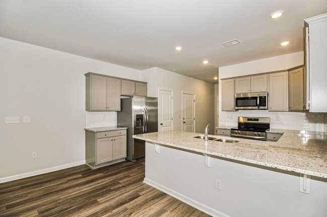Photo - 333 Parkington Ln