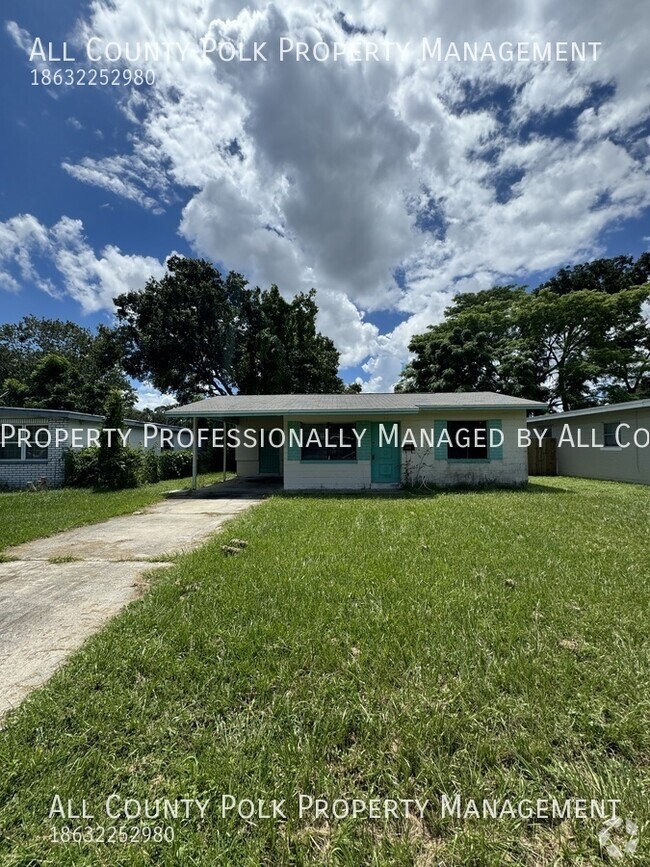 Building Photo - Centrally Located 2/3 Bedroom N St Pete Ho... Rental