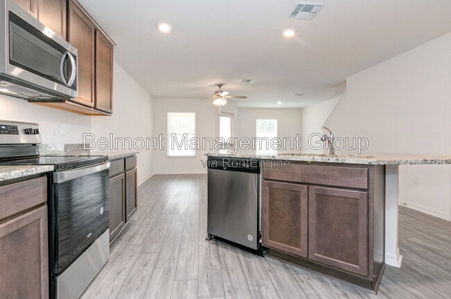 Photo - 1589 Wynford Cir