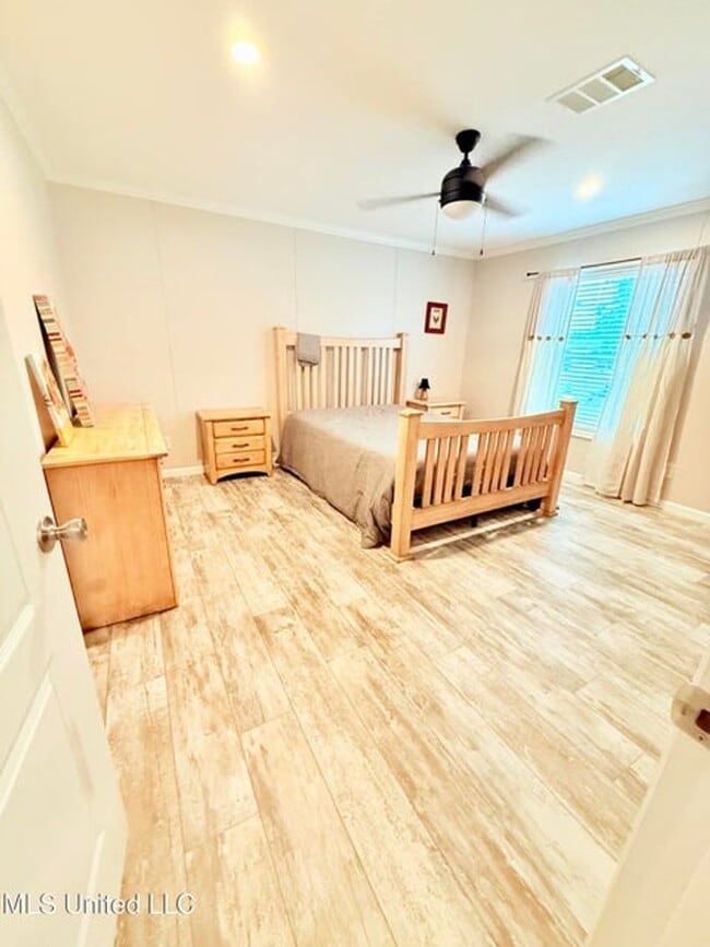 Photo - Spacious 5-Bedroom Home on Half an Acre