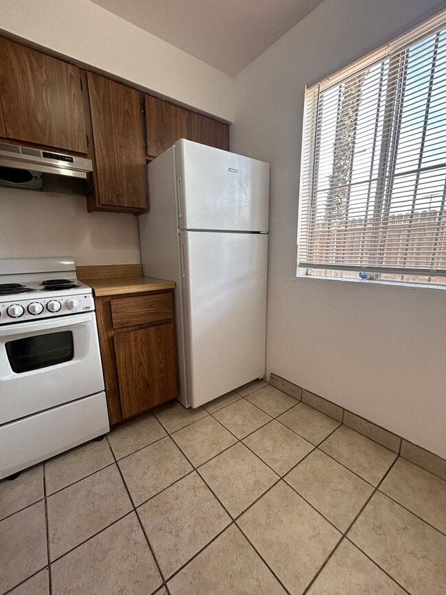 Photo - 2763 N Edith Blvd Unidad EDITH2767
