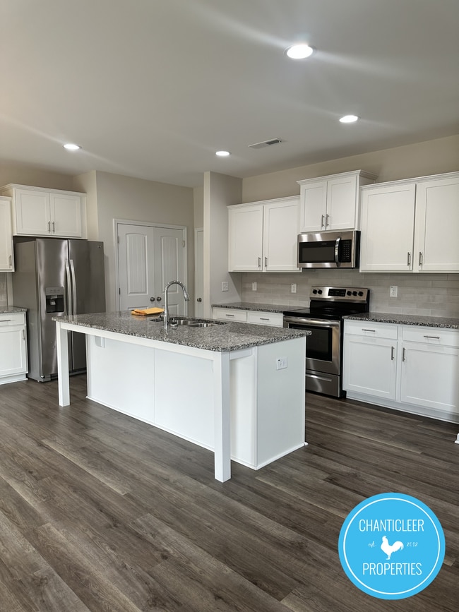 Photo - 2528 Reynolds Dr