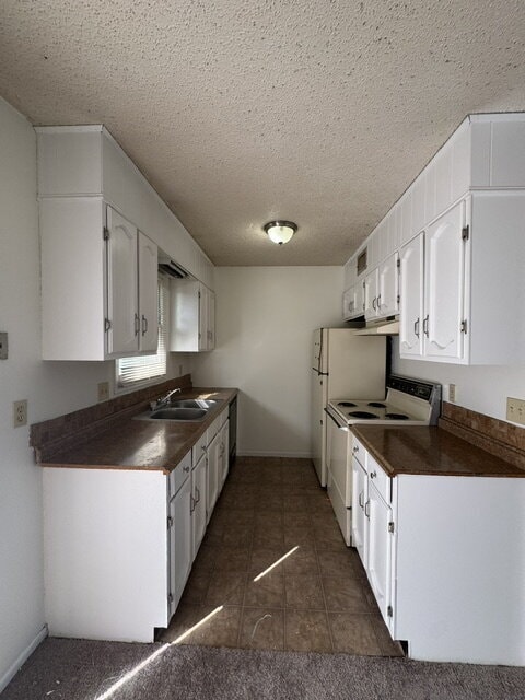 Photo - Come see this cozy 2 Bedroom, 1 Bathroom Upstairs Apartment! Unit 3