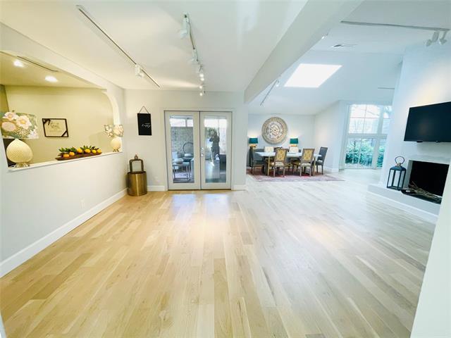 Photo - 3701 Hulen Park Dr