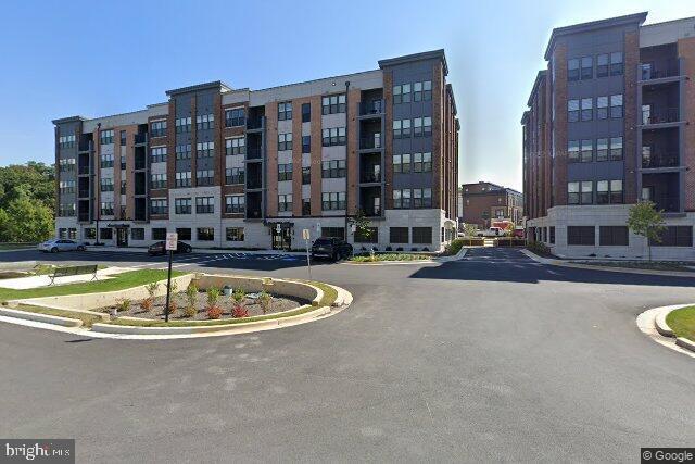 Building Photo - 3505 Bellflower Ln Unit 303