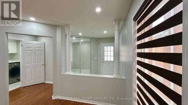 Photo - 5 Condotti Dr