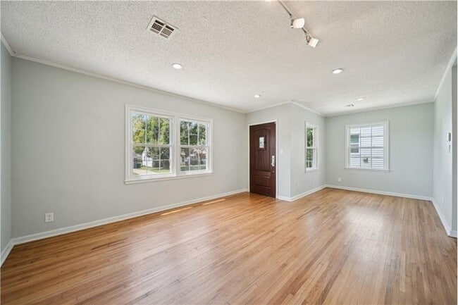 Photo - 1417 S Quebec Ave