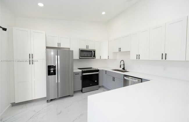 Photo - 13541 SW 182nd St