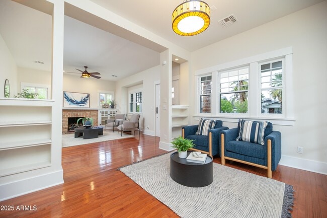 Photo - 69 W Lynwood St