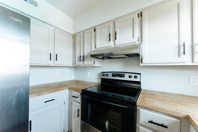 Photo - 1404 Condo Dr Unit 1404