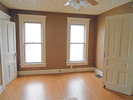 Building Photo - 2210 W 4th St Rental