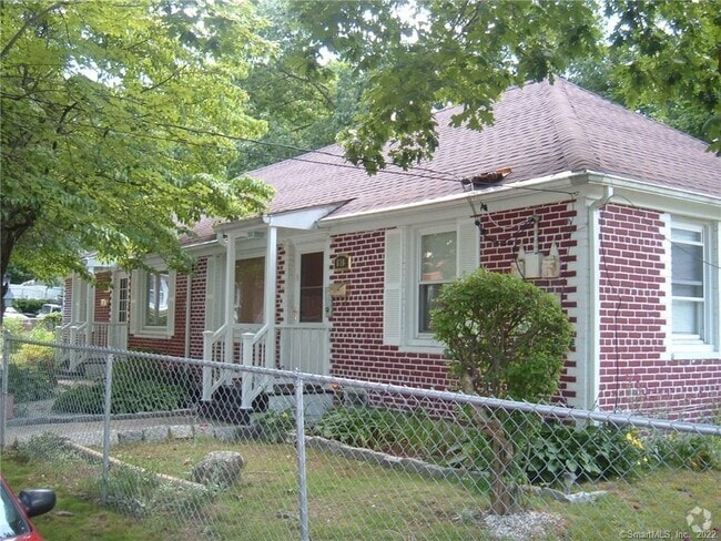 Building Photo - 670 Pearl Harbor St Rental