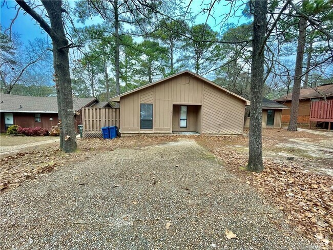 Building Photo - 754 Hedgelawn Way Rental