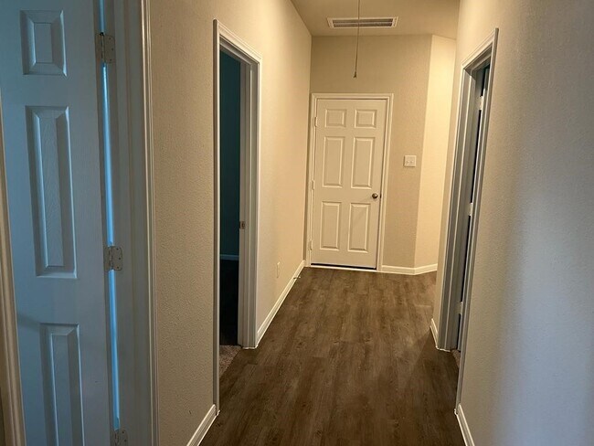 22647 Rosy Hts Trl
