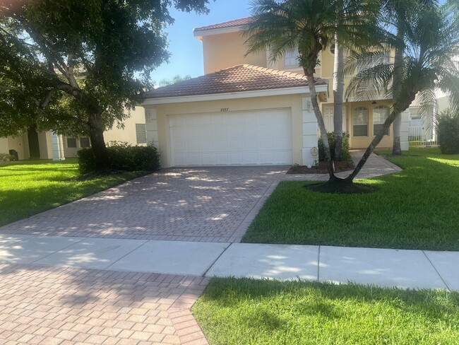 Building Photo - 8887 Chestnut Ridge Way