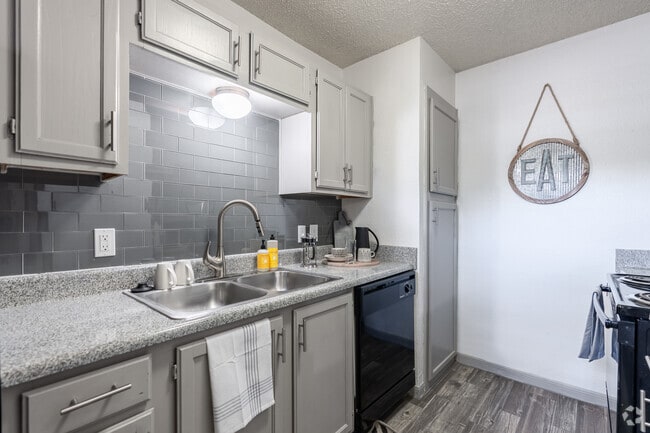 1 habitación, 1 baño, 670 pies cuadrados, cocina