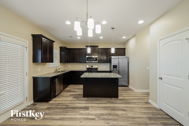 Photo - 1812 Clarke Cir