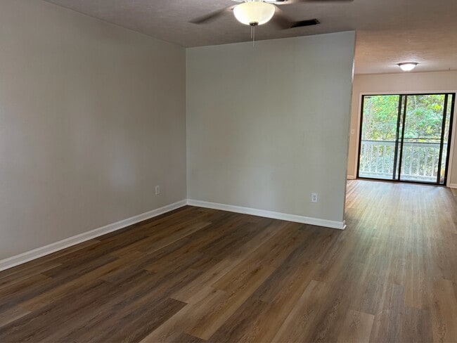 Photo - 220 Atkinson Dr