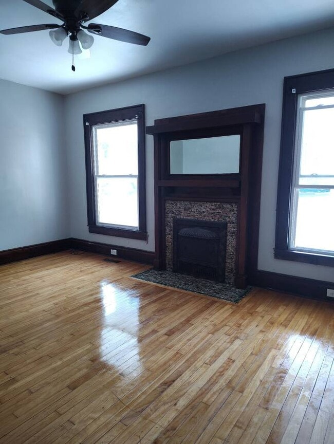208 Van Rensselaer St