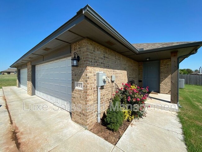 Photo - 491-495 Washington Ave NW