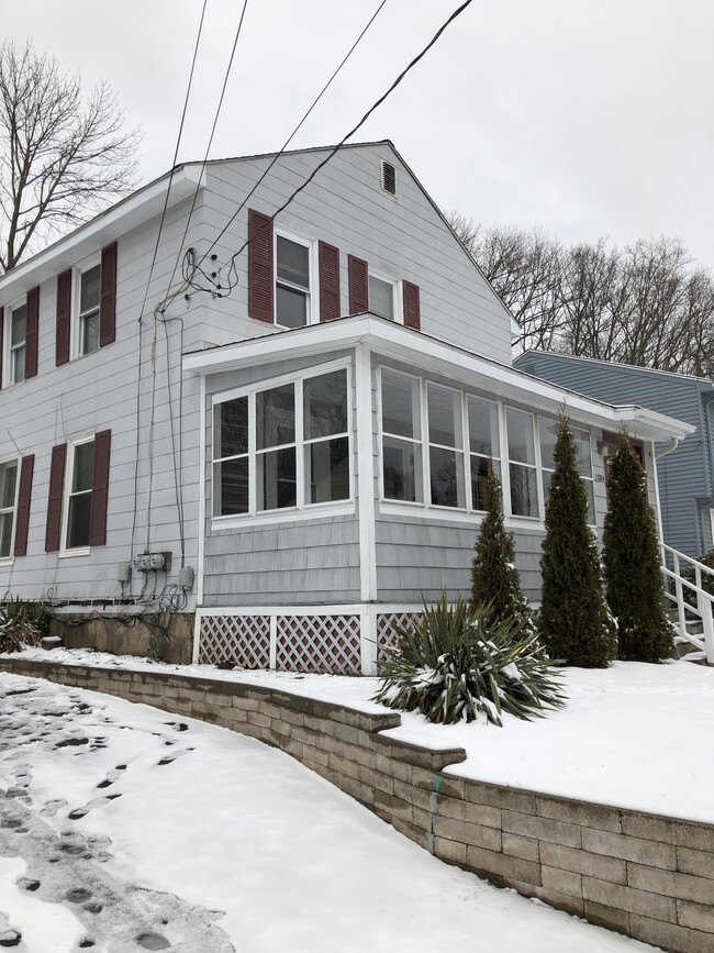 Building Photo - 1284 Slater Rd Unit 2