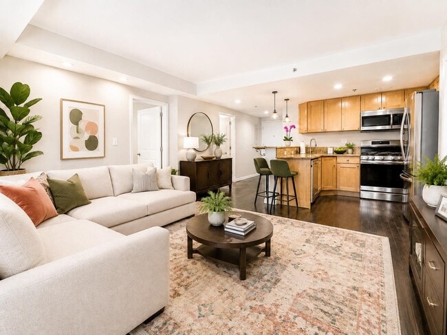 Building Photo - 700 1st St Unit 3C
