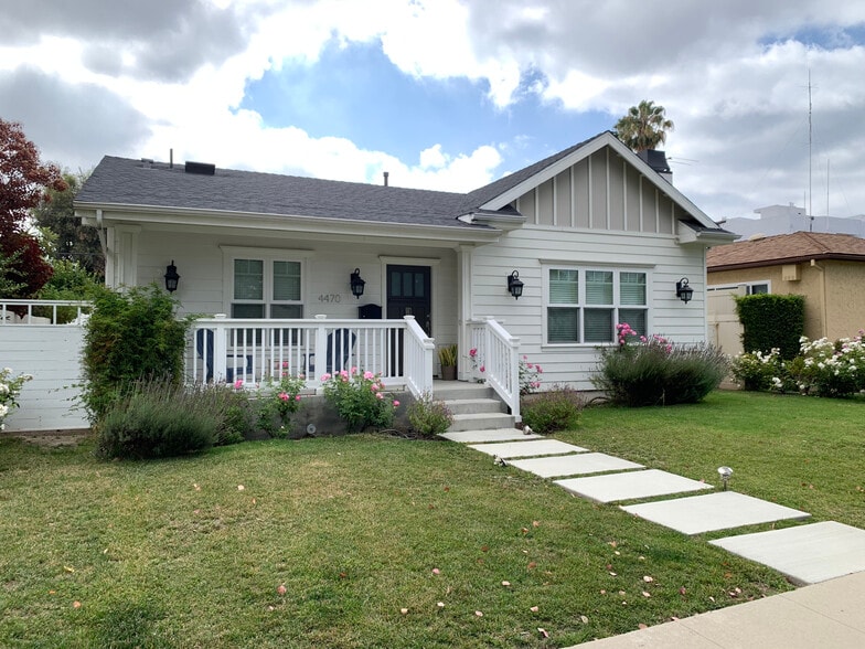 4470 Stansbury Ave