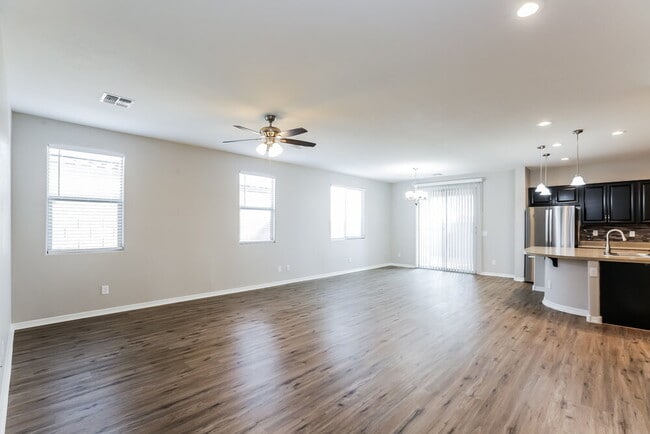 Photo - 6417 S 47th Dr