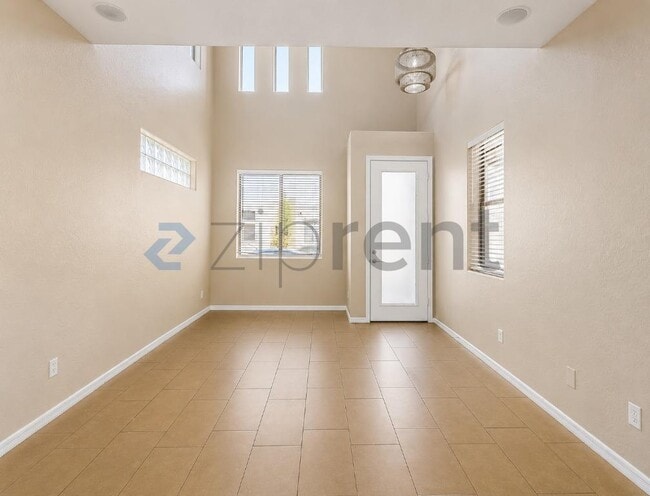 Photo - Unit 128
