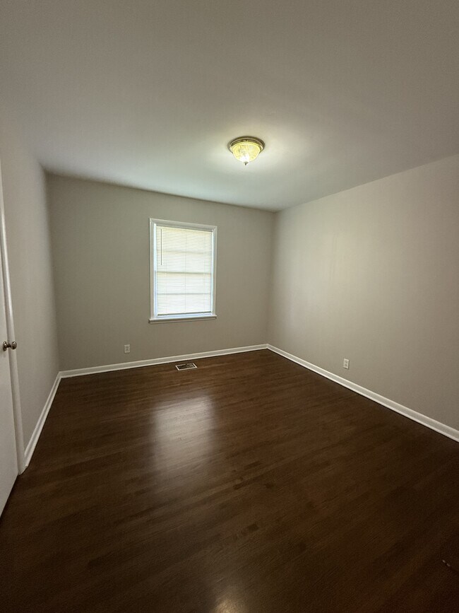 Photo - 2245 3rd St NE