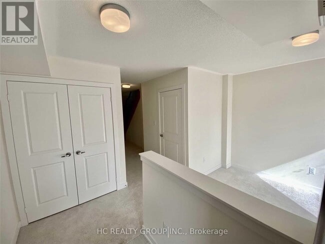 Photo - 2578 Castlegate Crossing