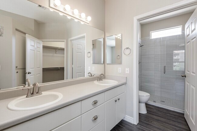 Photo - 9550 E Thunderbird Rd Unidad 246
