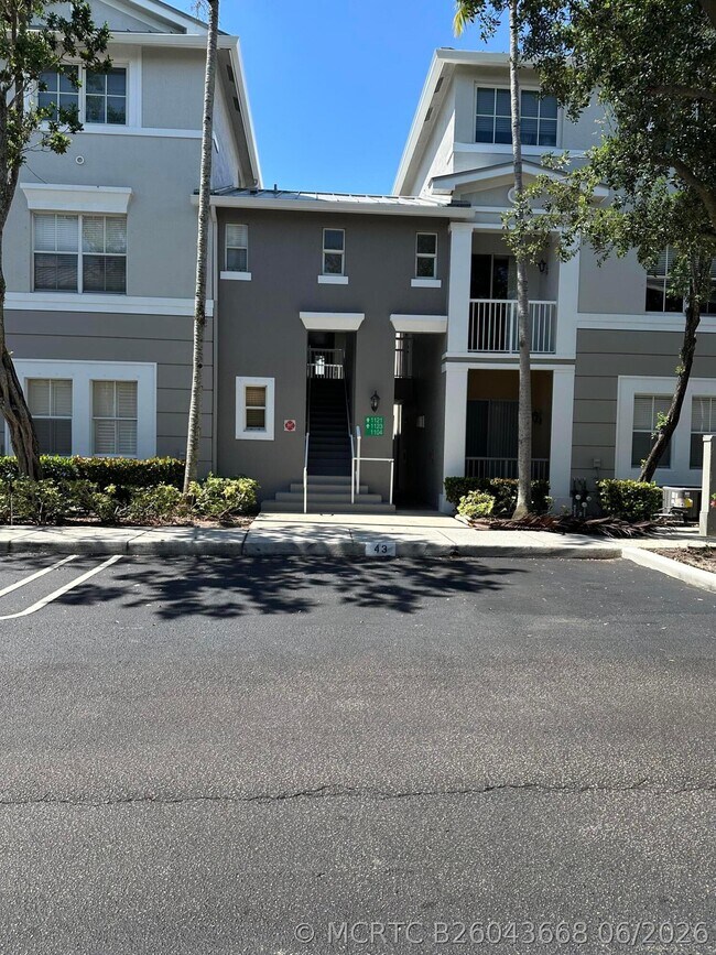 Photo - 1121 Shoma Dr
