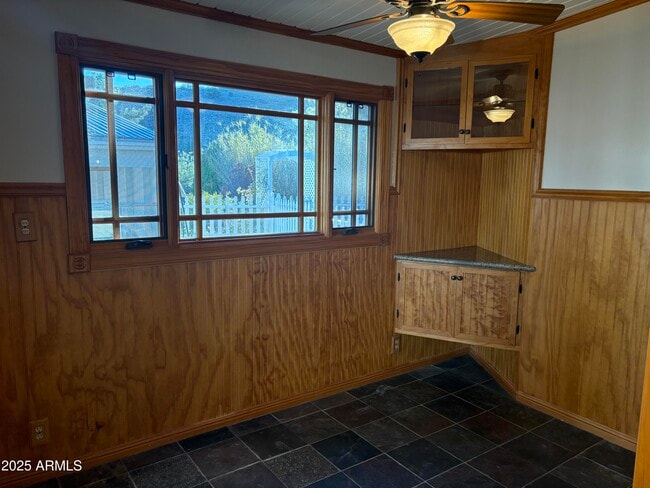 Photo - 1385 Mountain Rd