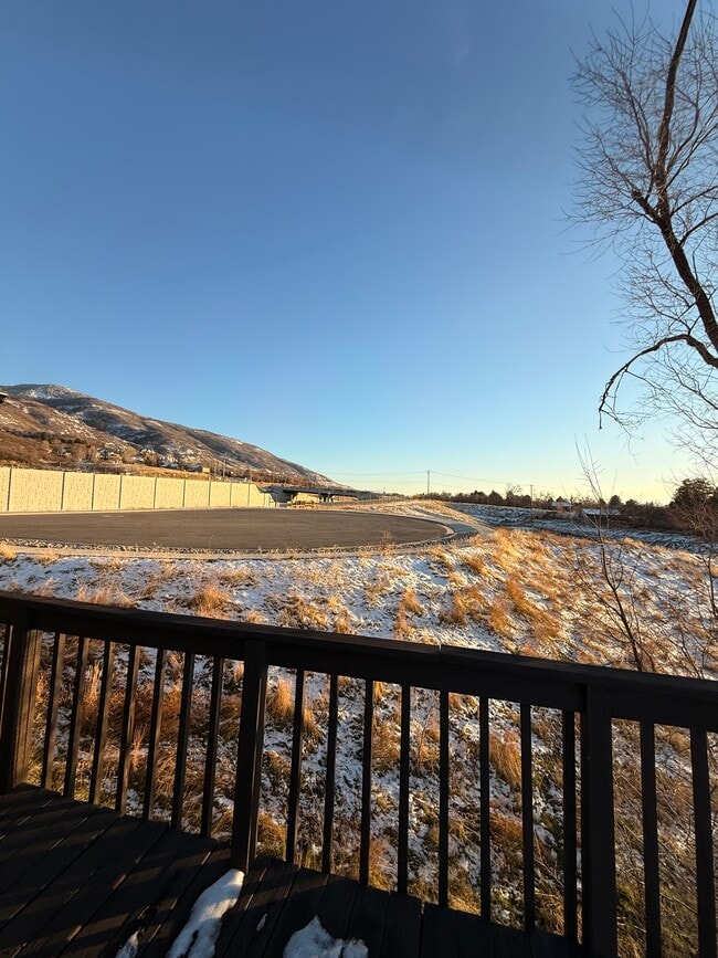 Photo - 643 Woodridge Dr