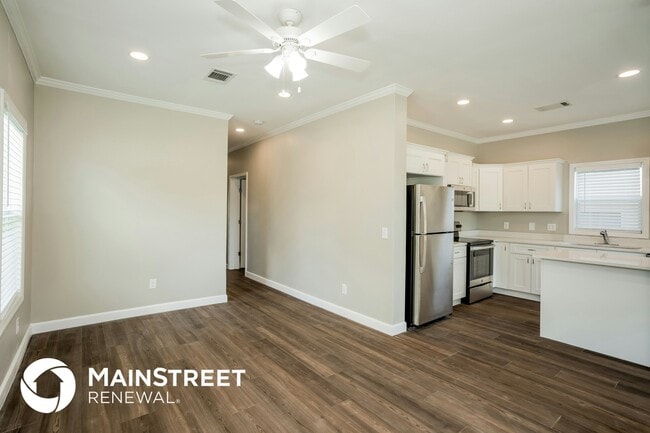 Photo - 1300 43rd St S