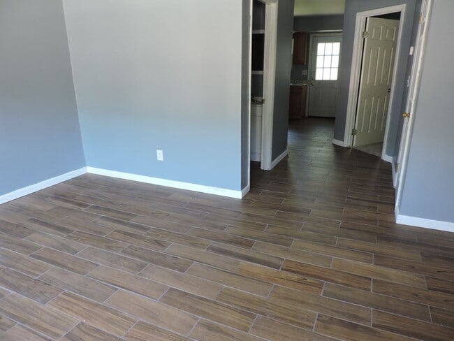Photo - 143 Spruance Rd