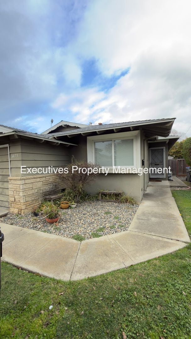 Building Photo - 3475 Payne Ave