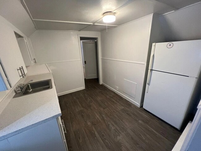 Photo - 1 bed / 1 bath Triplex in North east spokane