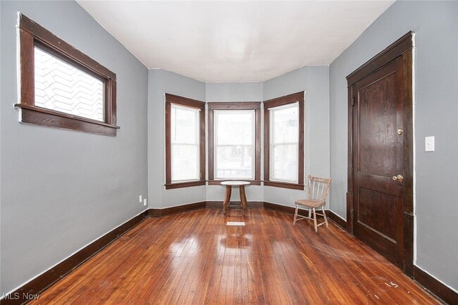 Photo - 6911 Franklin Blvd