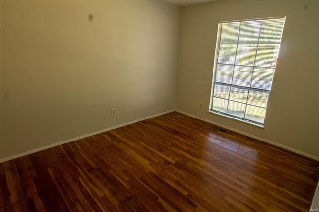 Photo - Spacious 3 bedroom 1.5 bath ranch