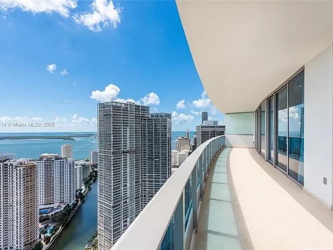 Building Photo - 200 Biscayne Boulevard Way Unit APT 5101