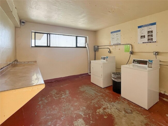 Photo - 650 NE 149th St Unidad 502A